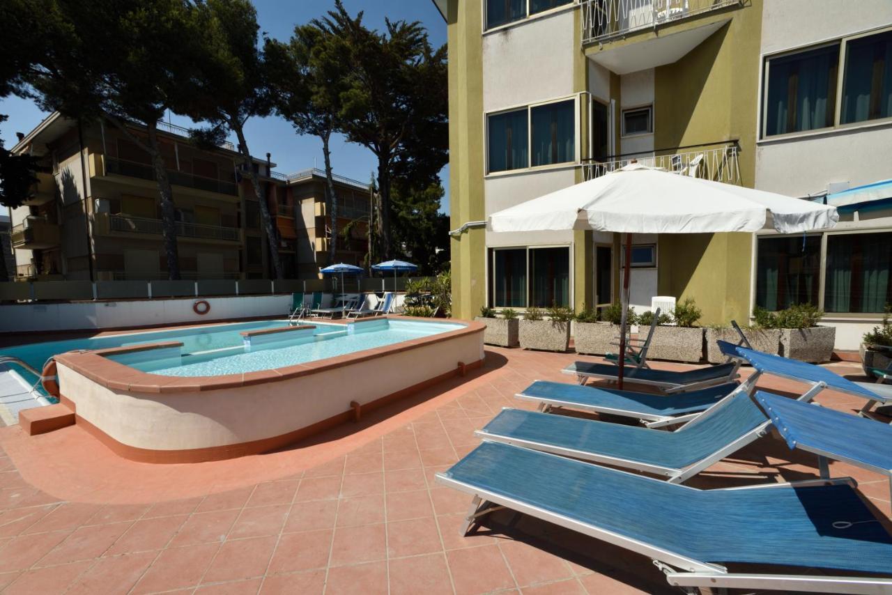 Hotel Diano Marina Mhotelsgroup Extérieur photo